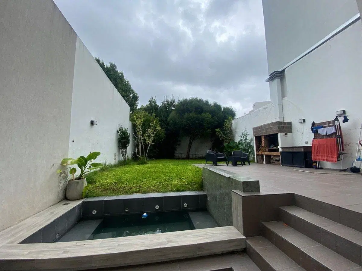 CASA EN VENTA EN LA PLATA 3