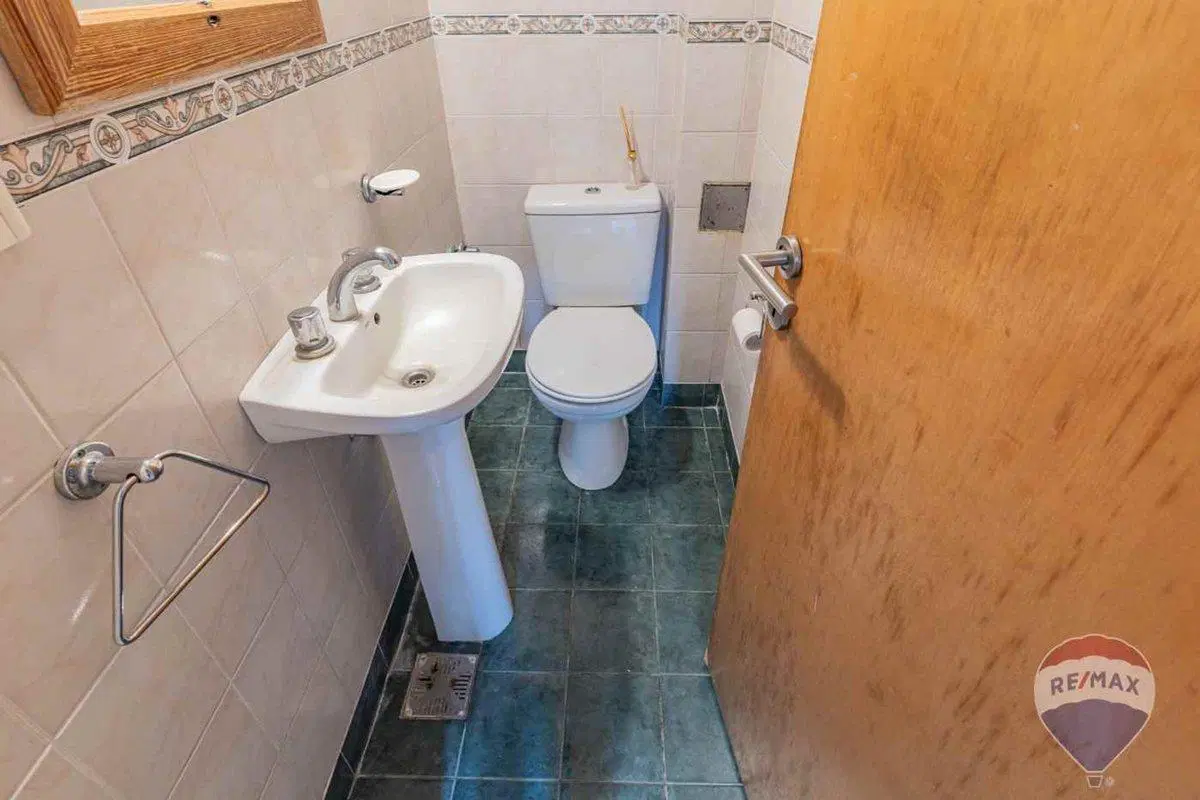 CASA EN VENTA GONNET 4