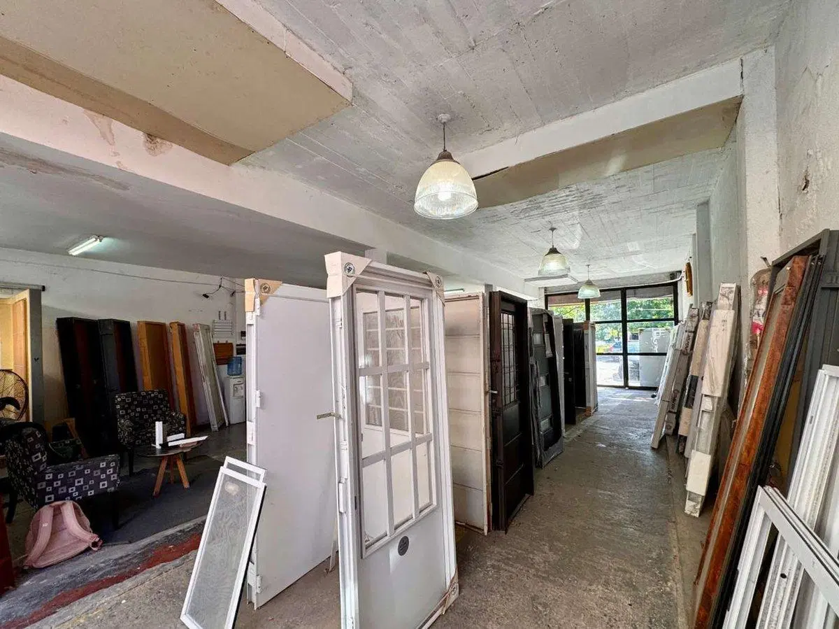 Local y Departamento en Venta Avenida 32, La Plata 4