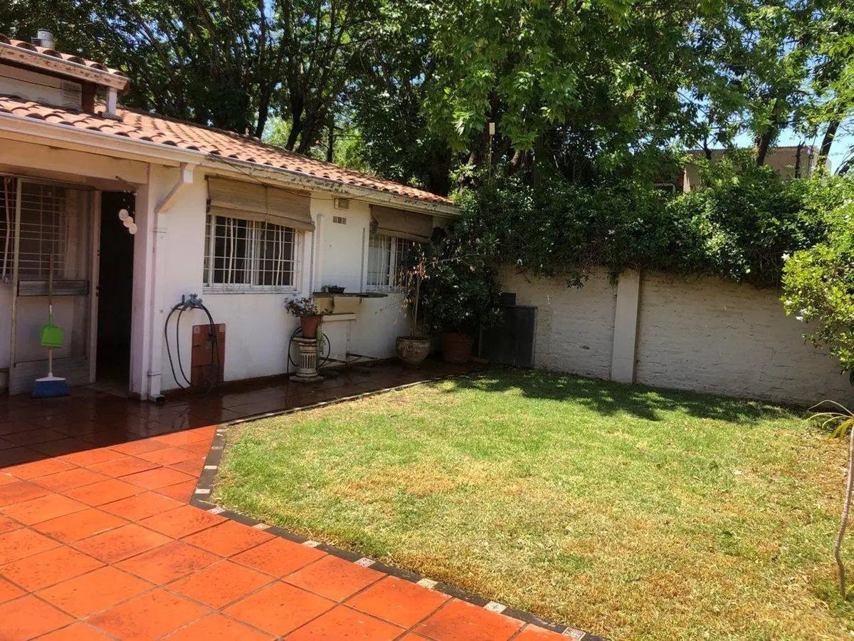 CASA EN VENTA EN BARRIO MARITIMO 4