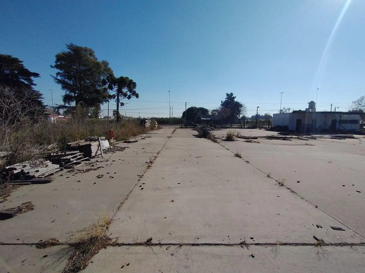 TERRENO COMERCIAL EN VENTA EN AVENIDA TRANSITADA 4