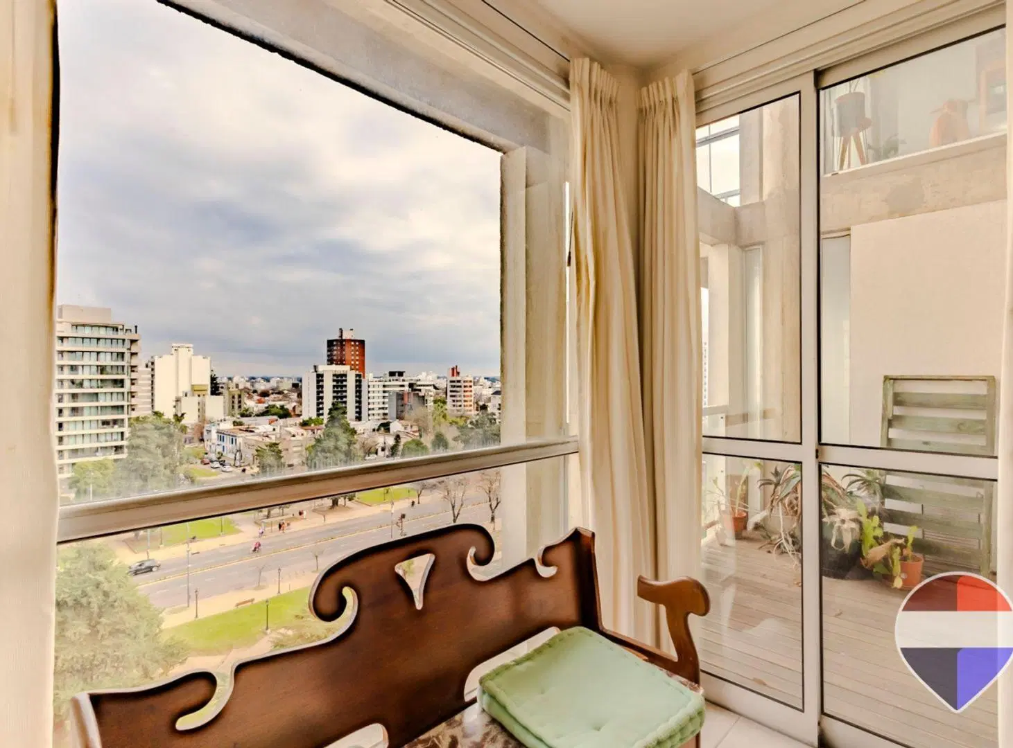 DEPARTAMENTO EN VENTA LA PLATA CON COCHERA 2
