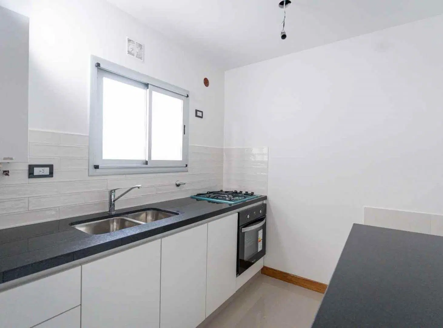 DEPARTAMENTO EN VENTA LA PLATA 3
