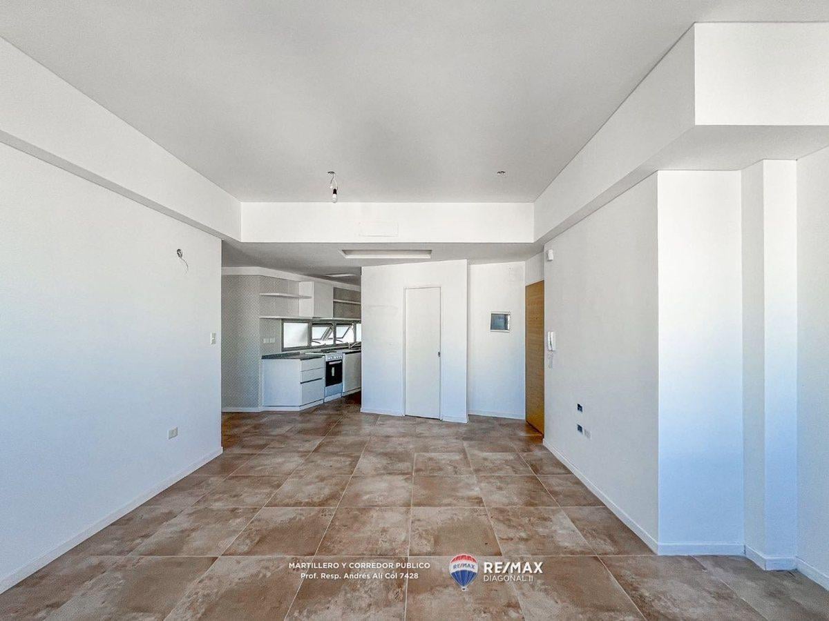 DEPARTAMENTO EN VENTA CON COCHERA EN LA PLATA