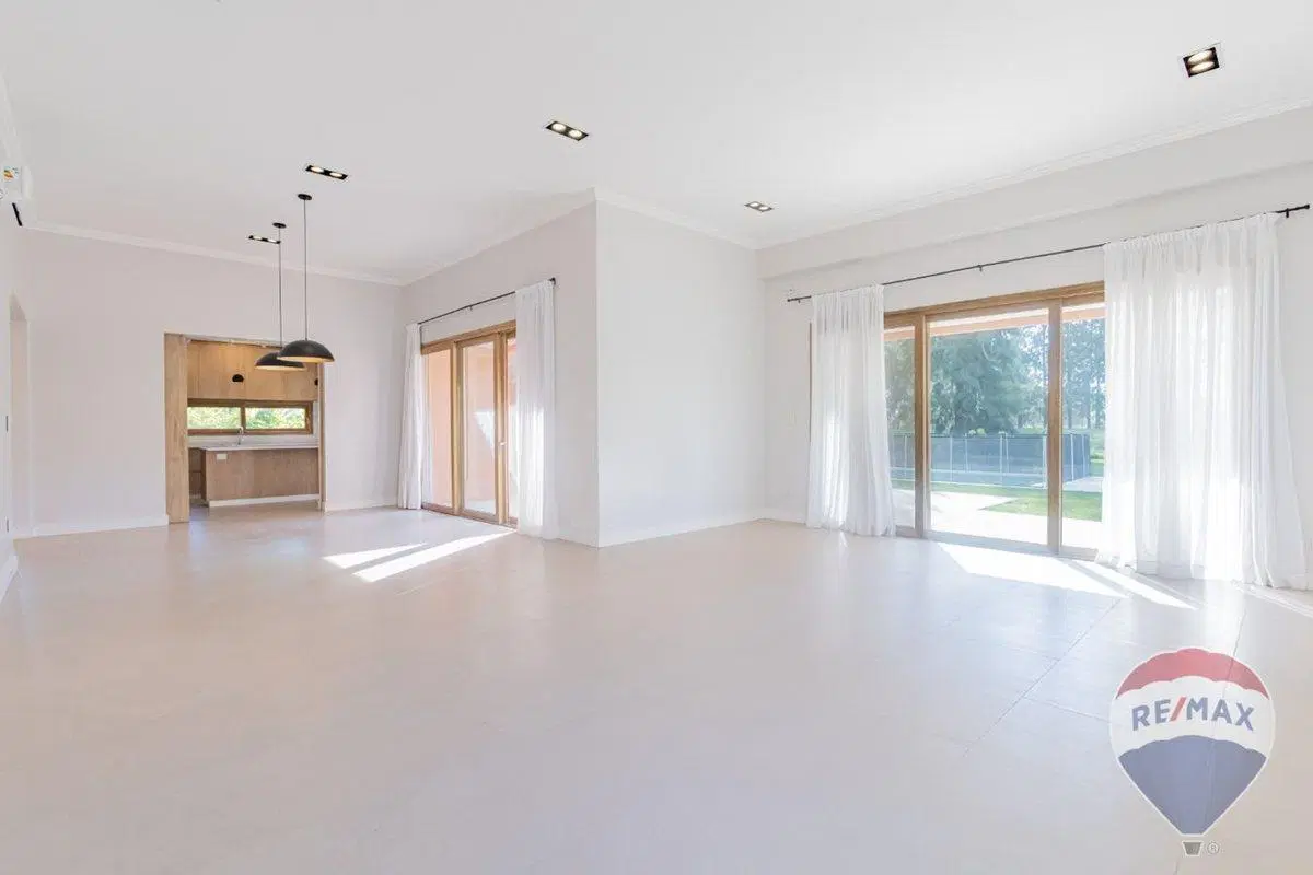 CASA EN VENTA EN MIRALAGOS 1 2