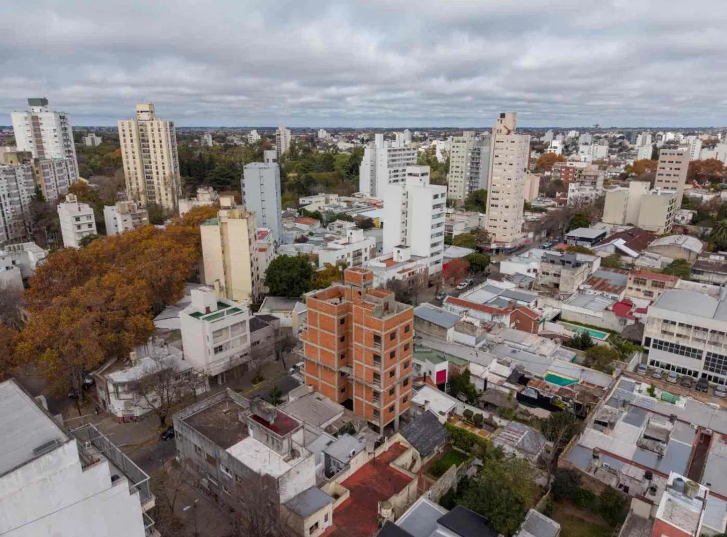 DEPARTAMENTO EN VENTA EN POZO LA PLATA 5