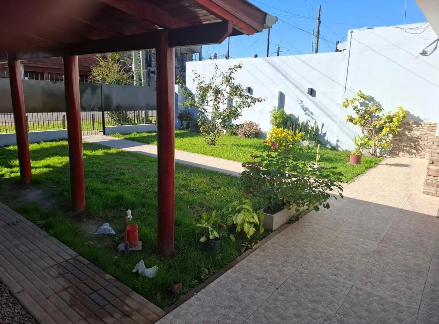 Casa mas departamento en venta en Quilmes 5