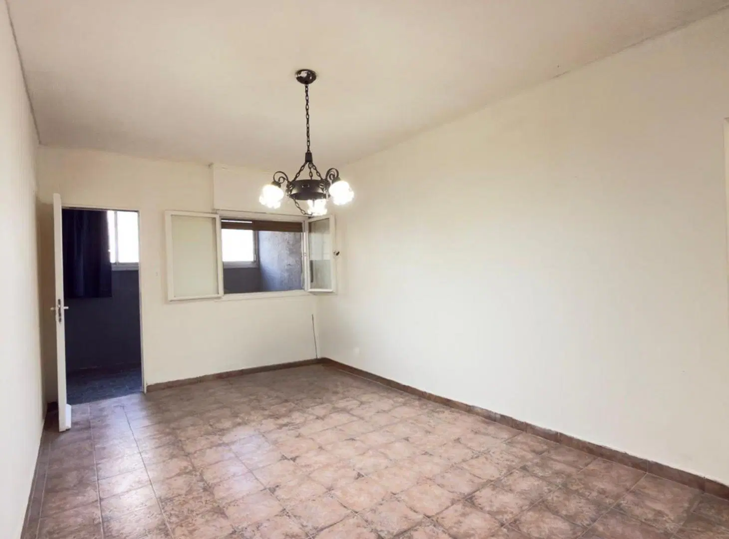 VENTA DEPTO PLANTA BAJA  3 AMB.  BARRIO MARITIMO 3