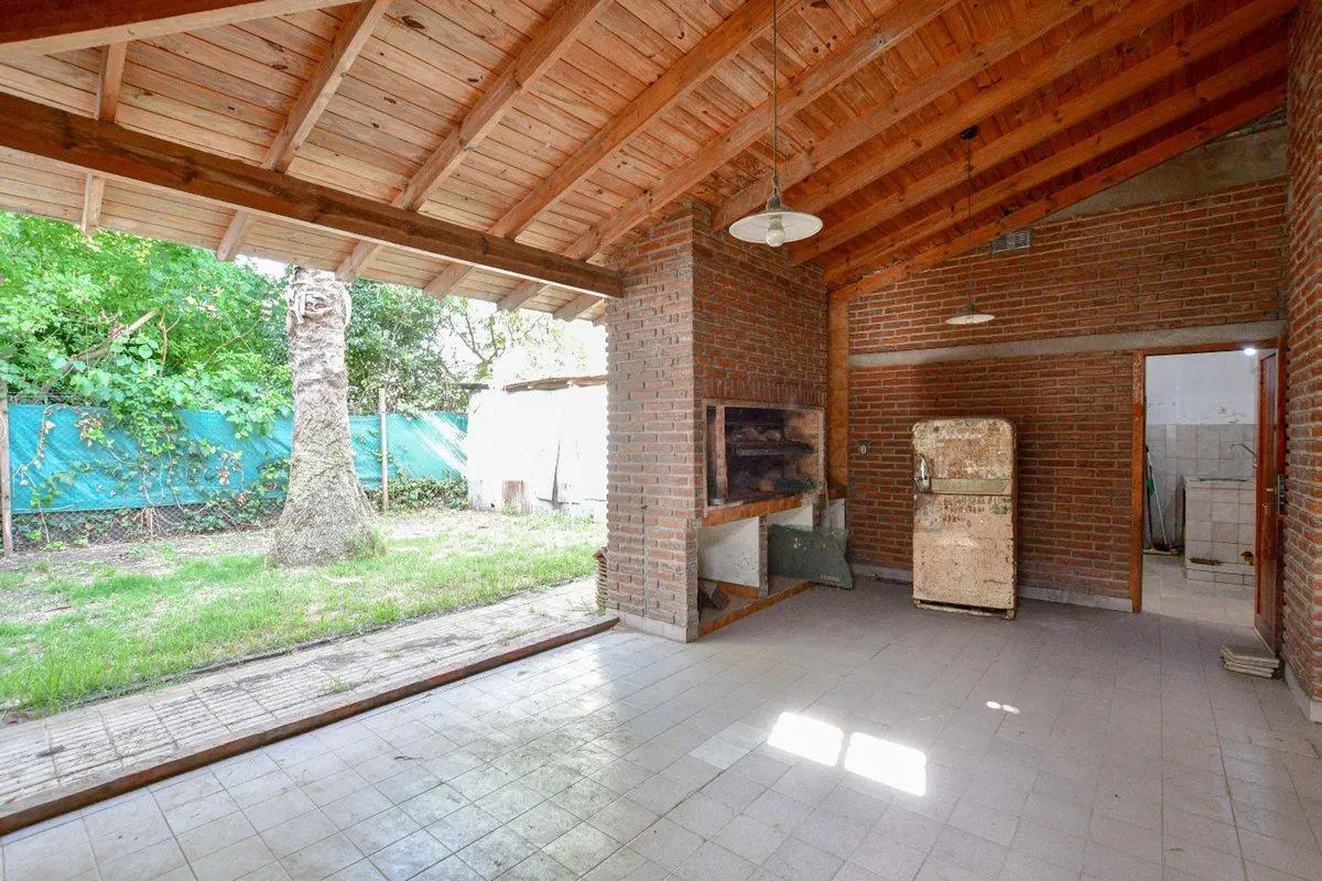 CASA EN VENTA GONNET LA PLATA 5