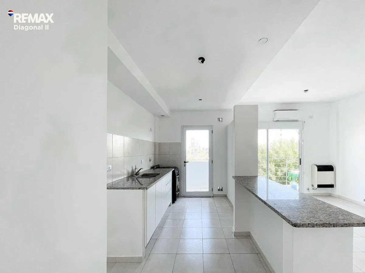 DEPARTAMENTO EN VENTA EN LA PLATA. PARQUE SAAVEDRA 2