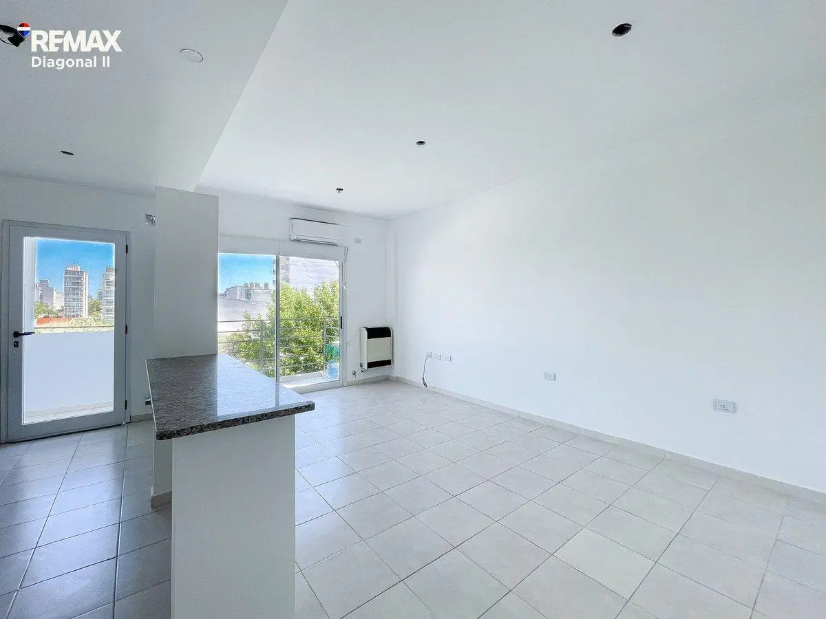 DEPARTAMENTO EN VENTA EN LA PLATA. PARQUE SAAVEDRA 4