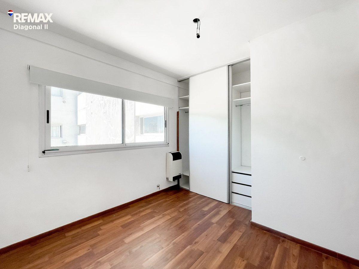 Foto de DEPARTAMENTO EN VENTA EN LA PLATA. PARQUE SAAVEDRA, imagen 2
