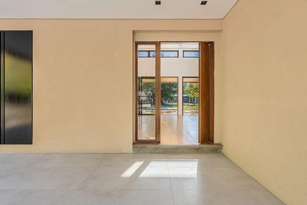 CASA EN VENTA EN UNA SOLA PLANTA 3 DORMIS Y PILETA 3