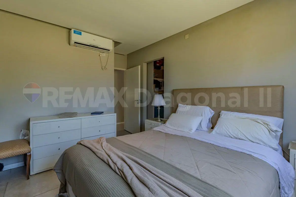 CASA EN VENTA EL MIRADOR CLUB DE CAMPO 2
