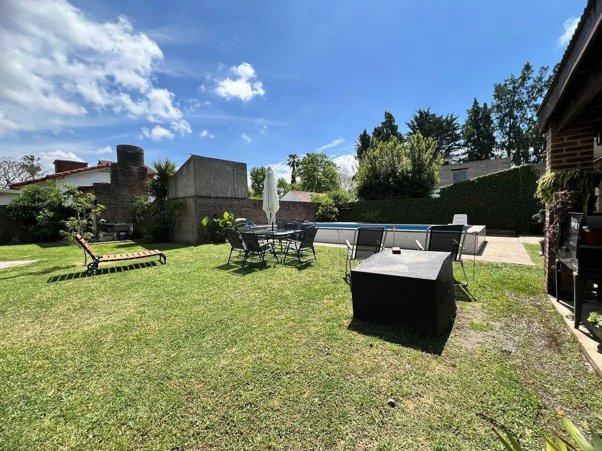 Lote en VENTA en Gonnet 20x40 parquizado 800 m2 2