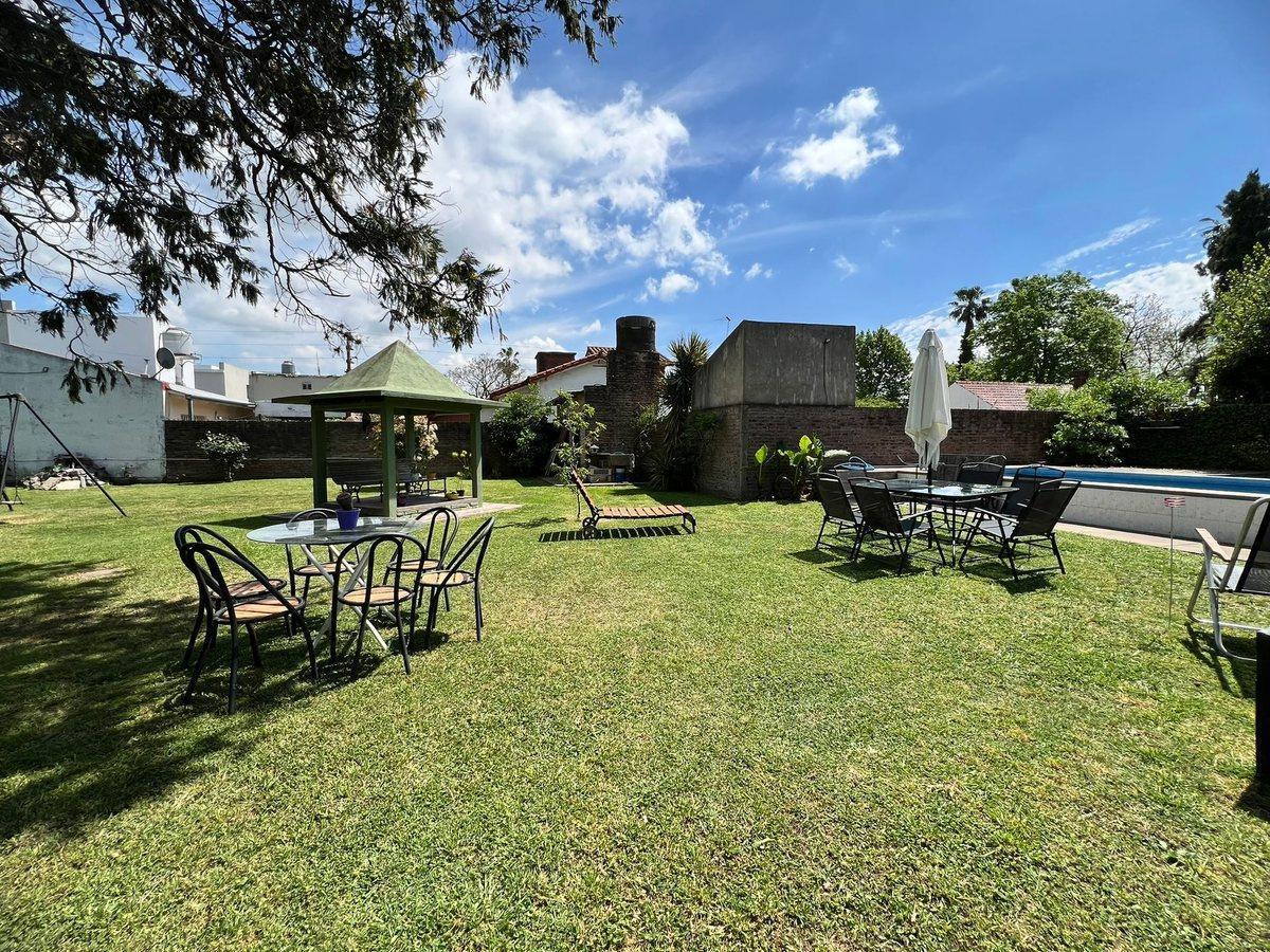 Lote en VENTA en Gonnet 20x40 parquizado 800 m2