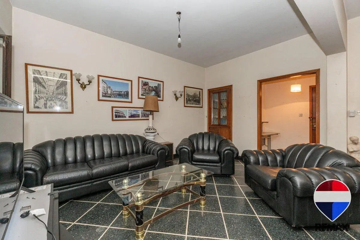 Venta piso 5 amb. balcón dep. San Telmo A. Credito 4