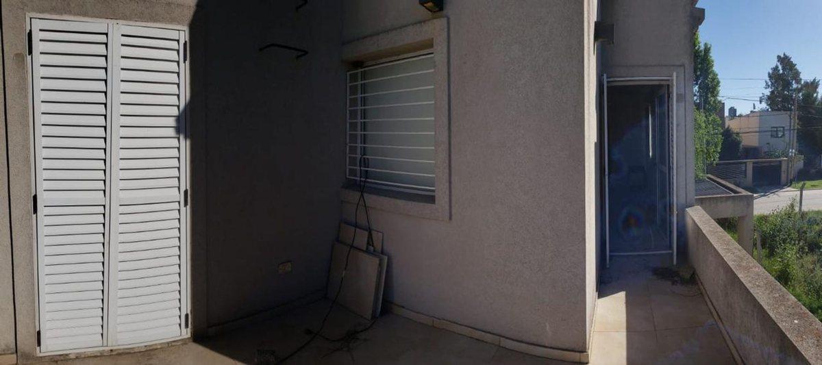Foto de CASA EN VENTA EN GONNET, imagen 2