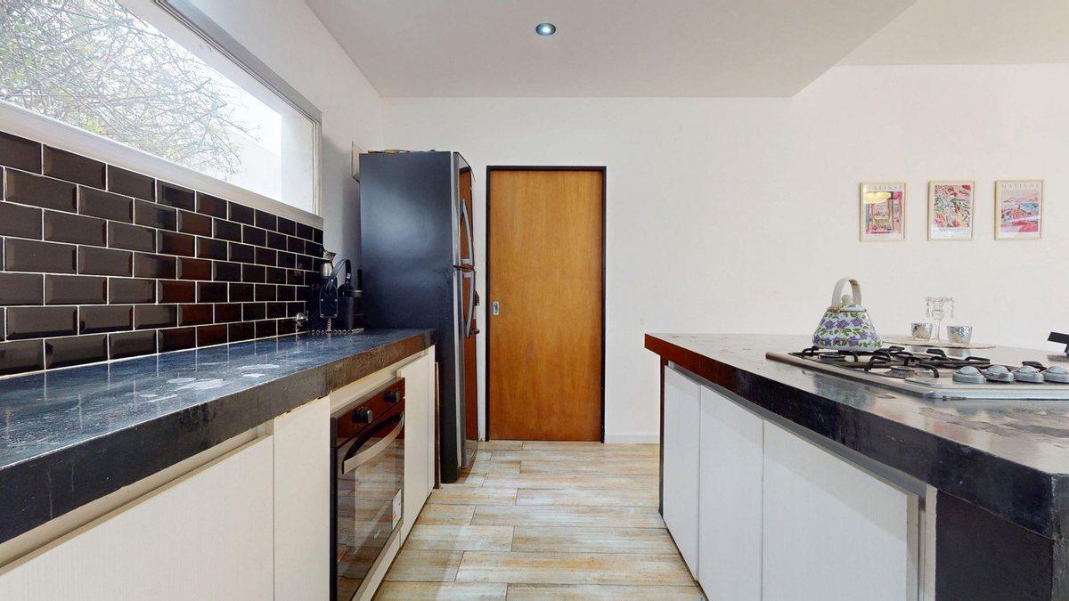 Foto de Casa en VENTA Gonnet, Don Carlos. 3 dorm. y pileta, imagen 3