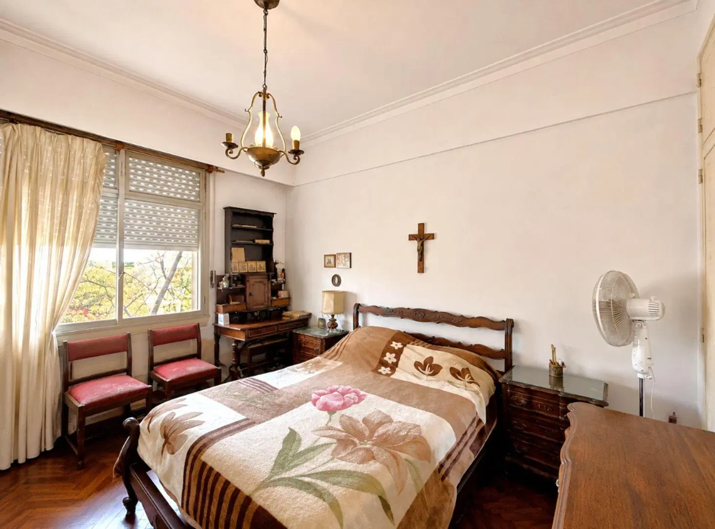 Venta depto 3 ambientes con dependencia Flores 8