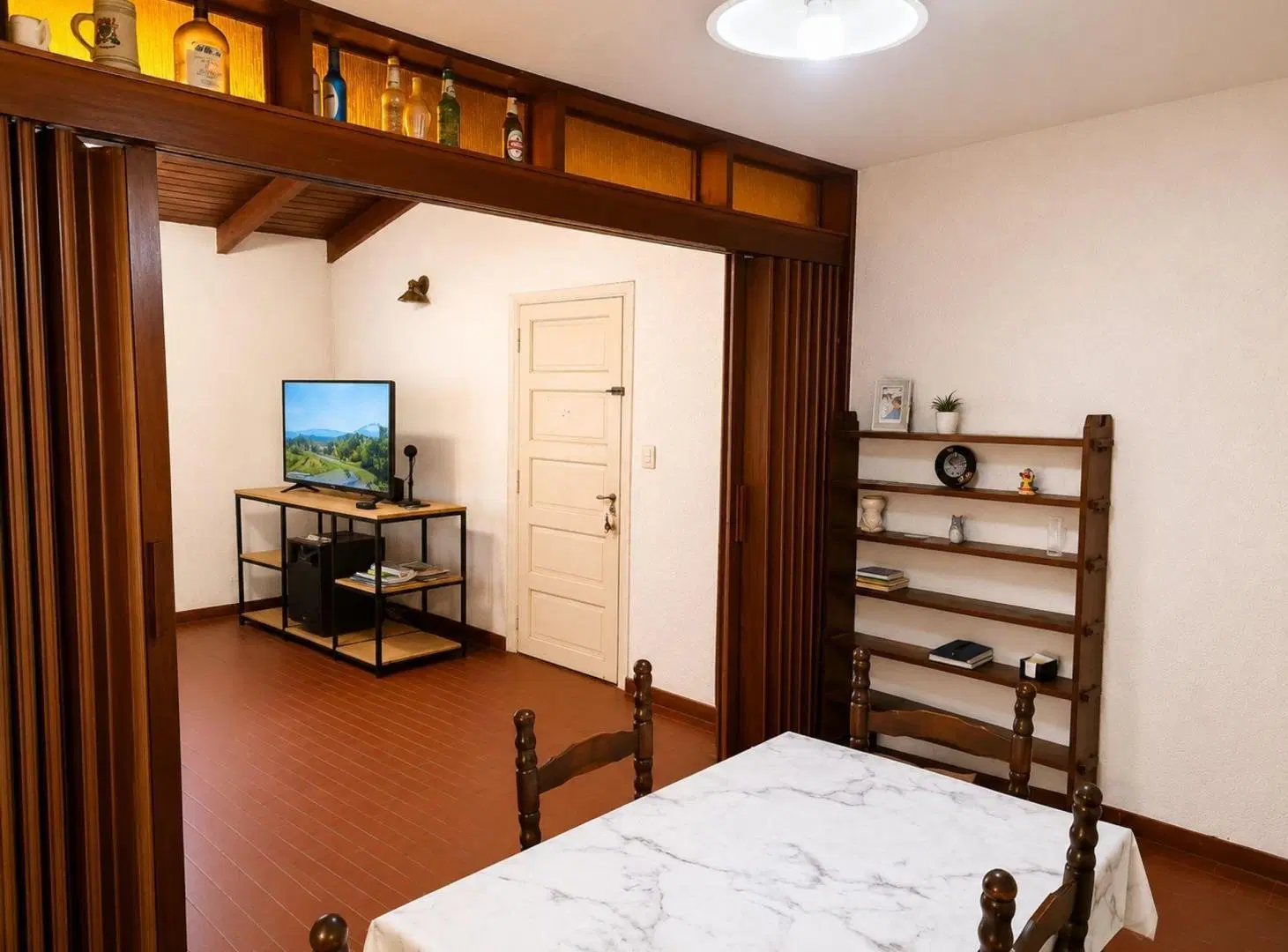 VENTA DE CASA A REFACCIONAR 3 DORMITORIOS LA PLATA 5