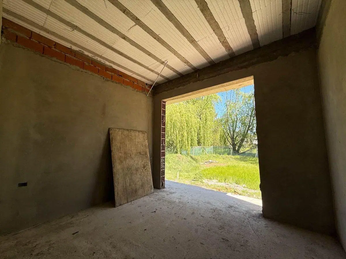 Casa en Venta en Miralagos I de  3 Dormitorios 5