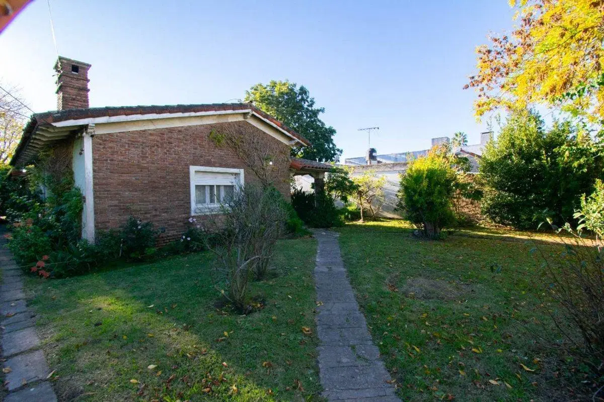 Lote comercial en venta en Gonnet 5