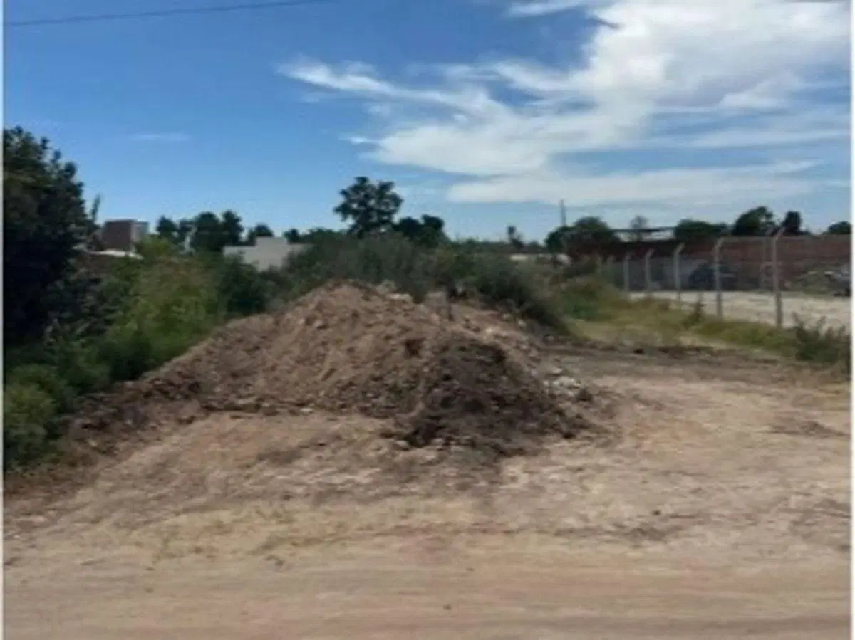 Lote de terreno con servicios en VENTA San Carlos 4
