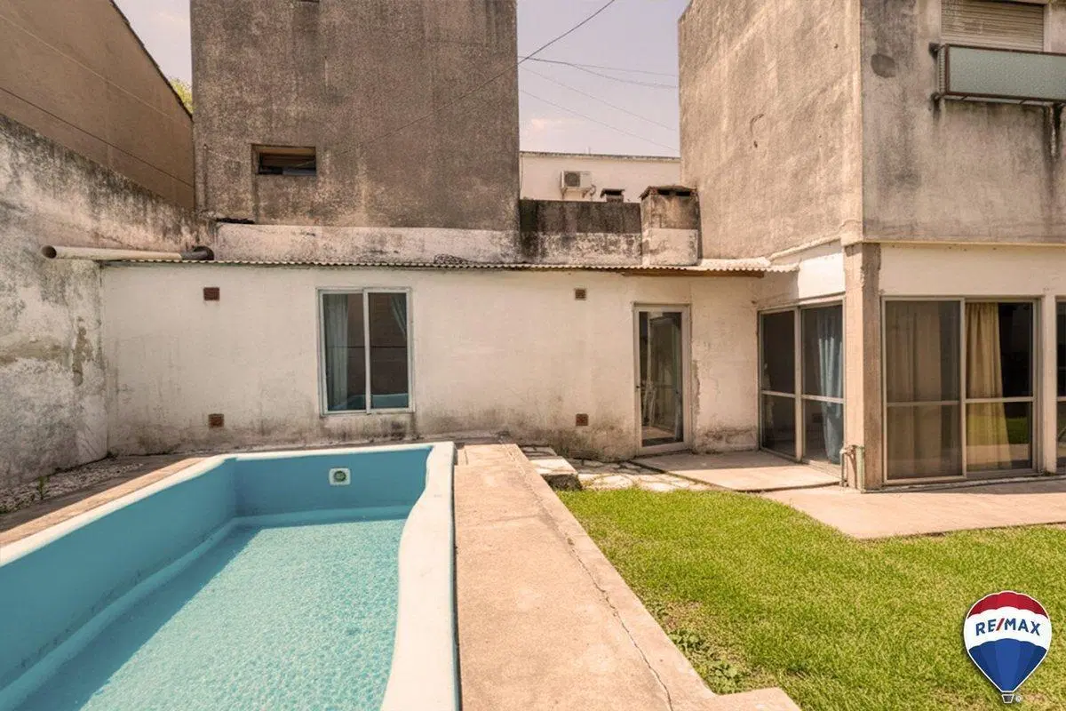 PH en VENTA 3 dorm., parque y pileta en La Plata 2