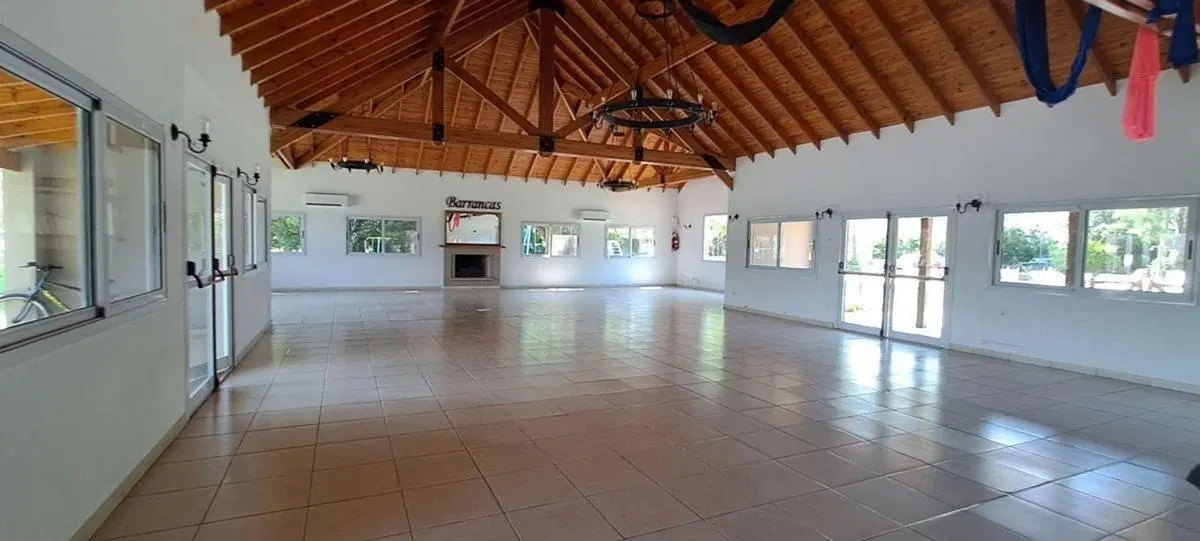 LOTE EN VENTA BARRANCAS DE IRAOLA 2