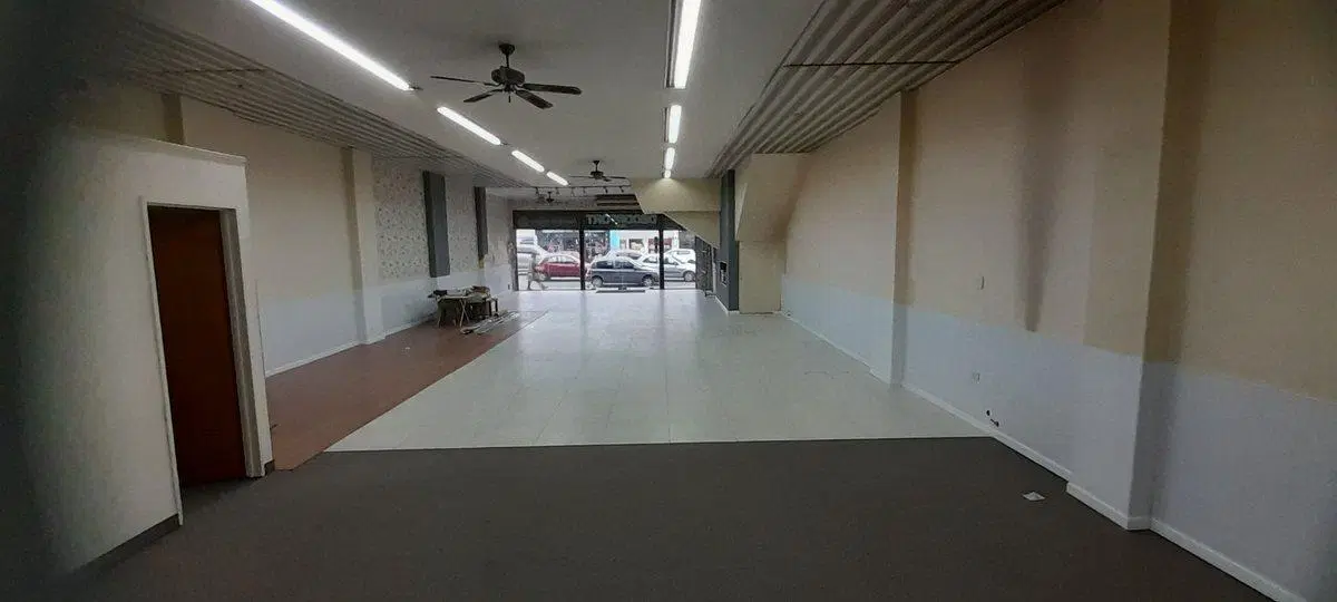 Local en Venta en La Plata 5