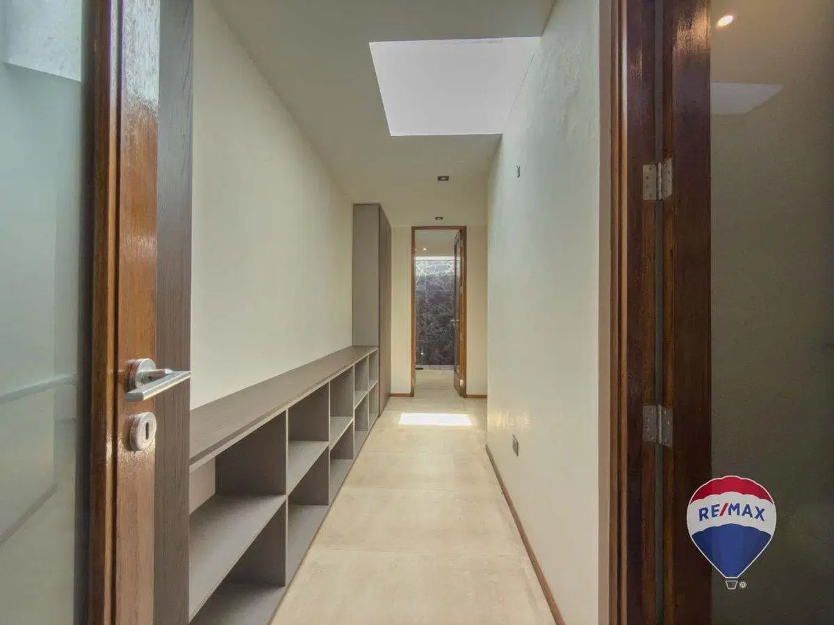 CASA EN ALQUILER Y VENTA MIRALAGOS, 3 dormitorios 3
