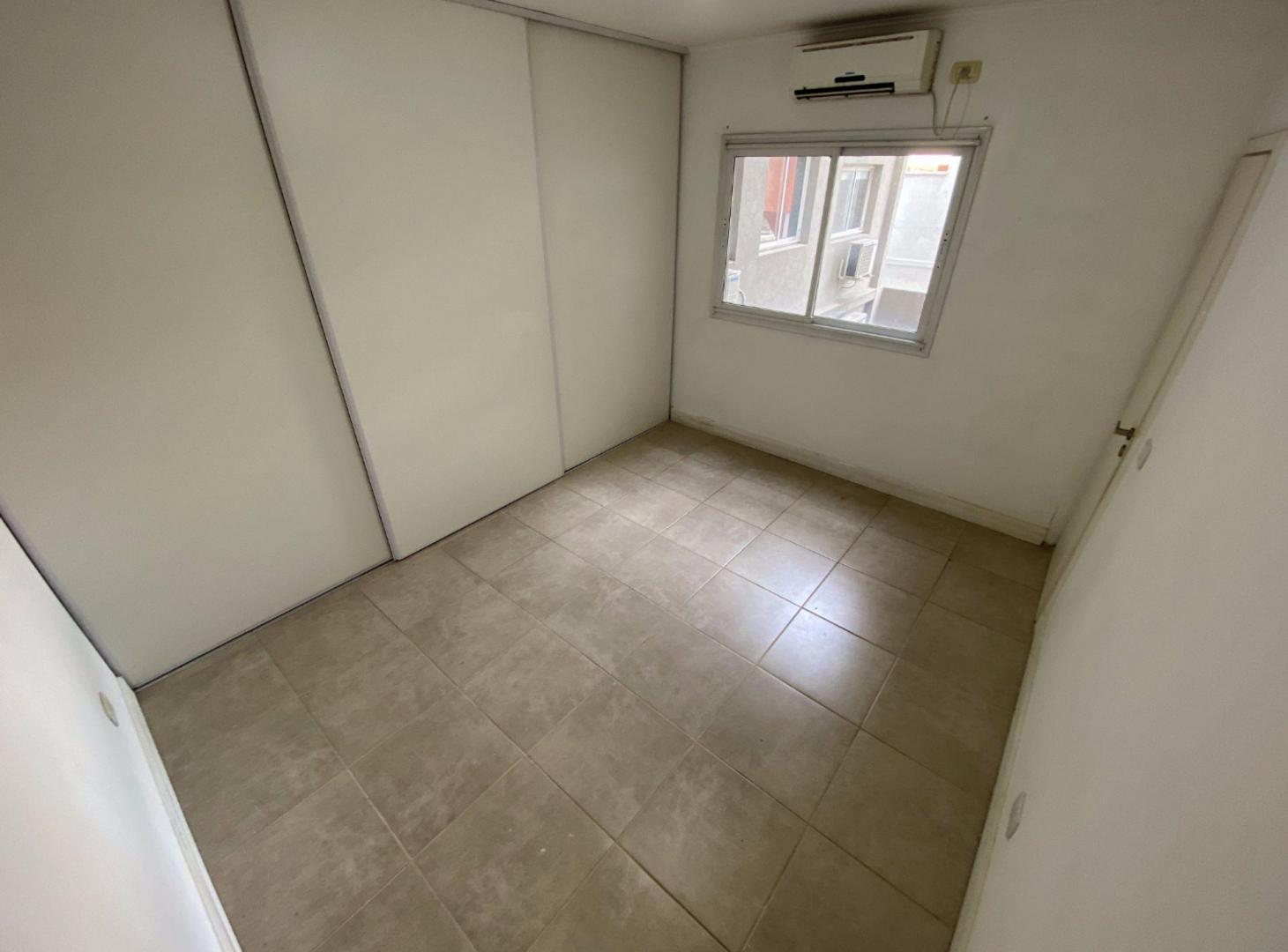 Foto de Alquiler Depto 2 Ambientes con cochera Avellaneda, imagen 2