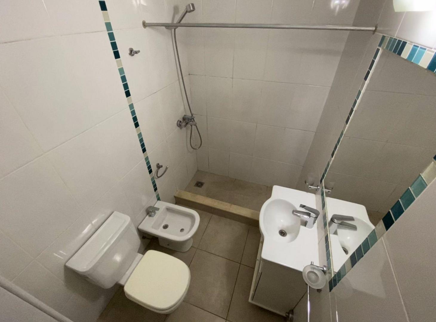 Foto de Alquiler Depto 2 Ambientes con cochera Avellaneda, imagen 3