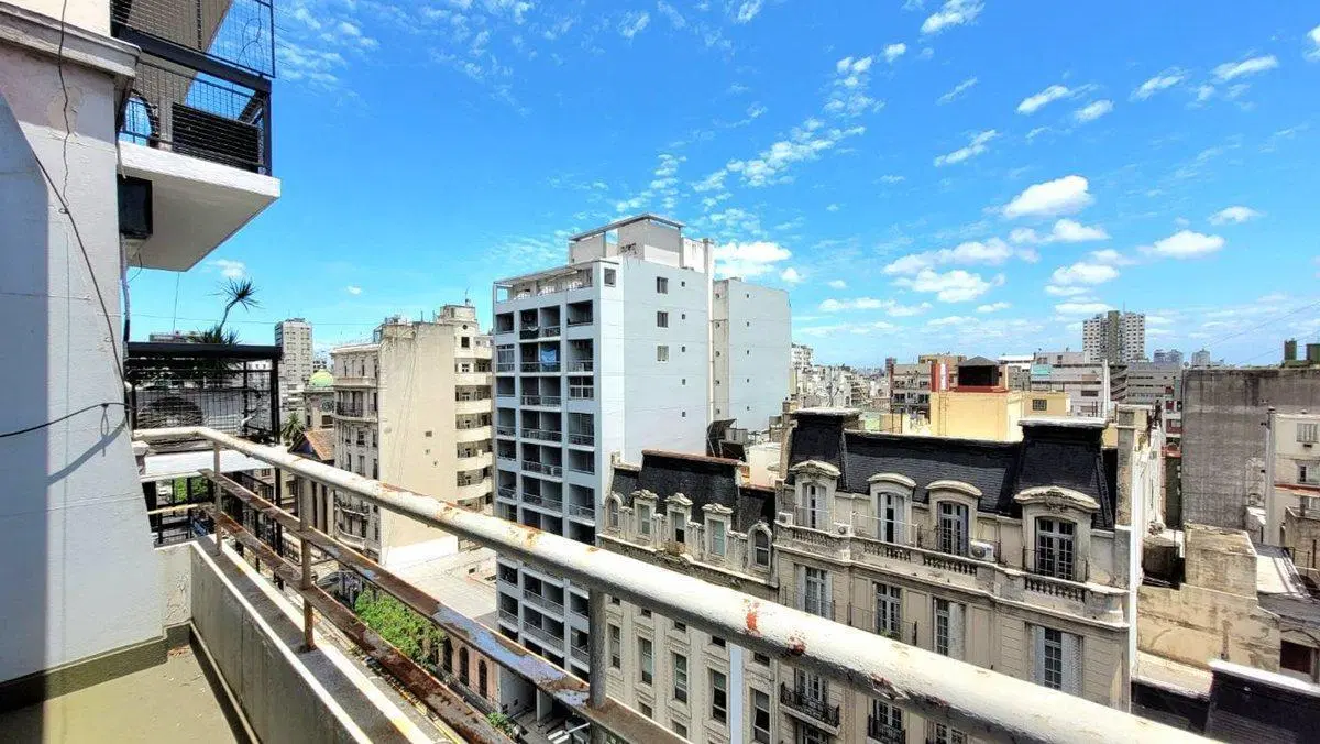 Alquiler 2 Amb. con balcón y terraza Barrio Norte 2