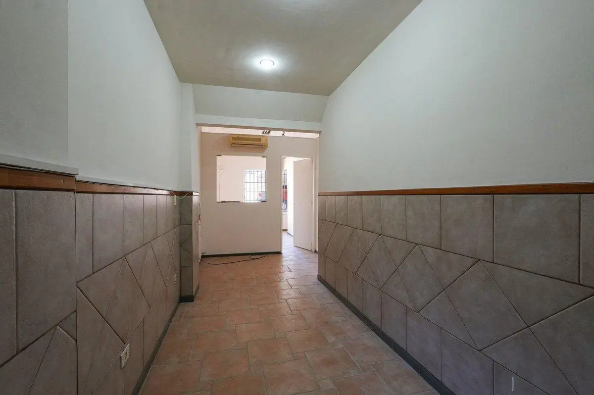 Alquiler Comercial Ideal Consultorio en San Miguel 2