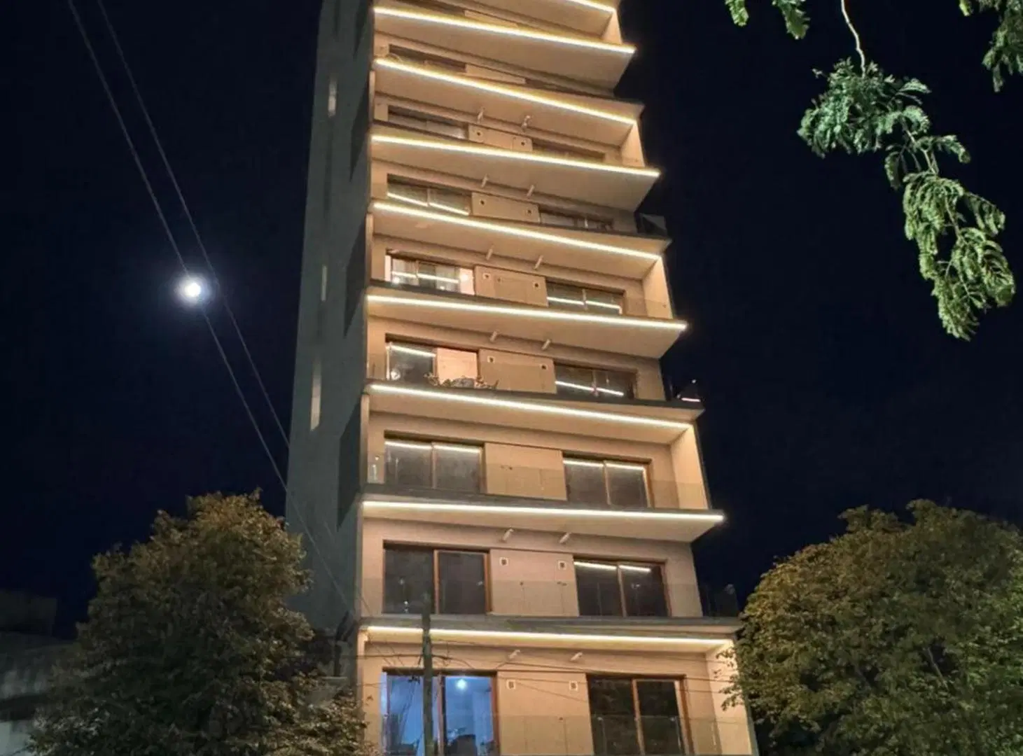 PISO DE CATEGORÍA EN VENTA LA PLATA 3 DORMITORIOS 5