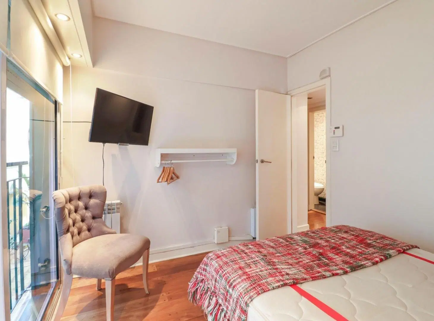 Departamento 6 ambientes con cochera en Alquiler 8