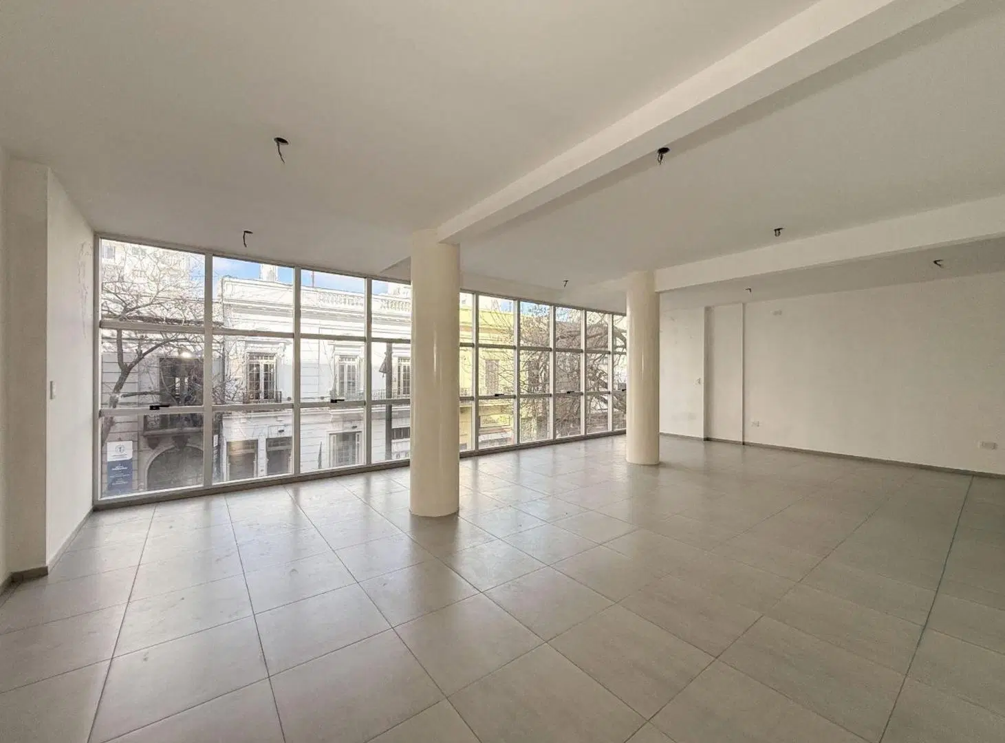 OFICINA EN VENTA EN LA PLATA 2