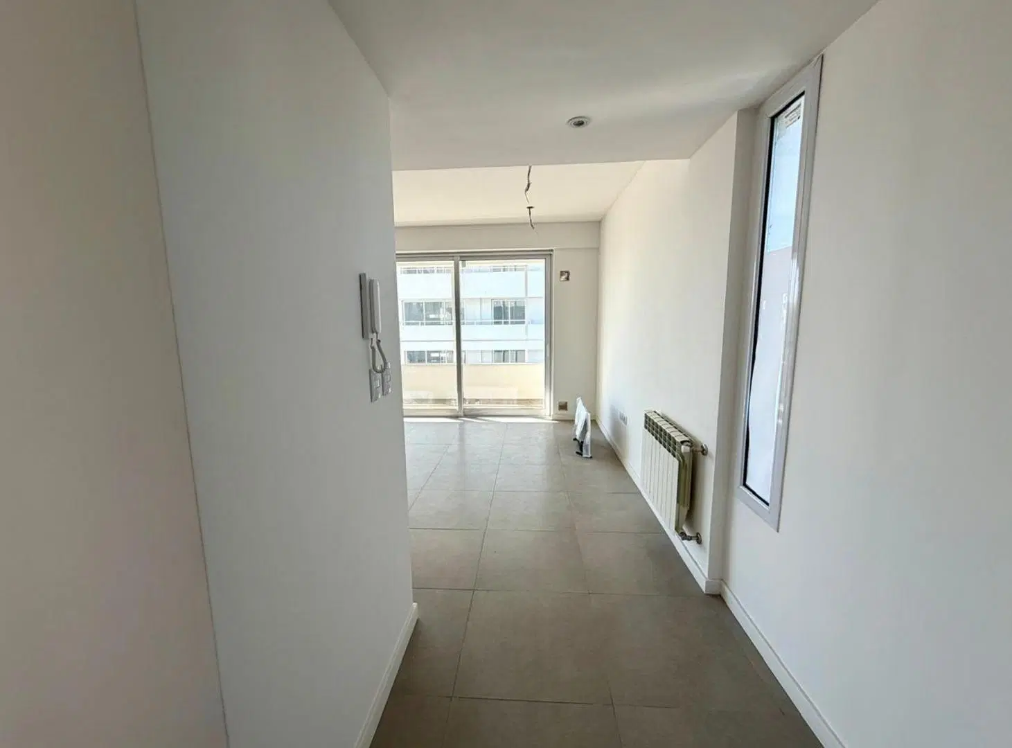 Venta departamento con balcon a estrenar La Plata 5
