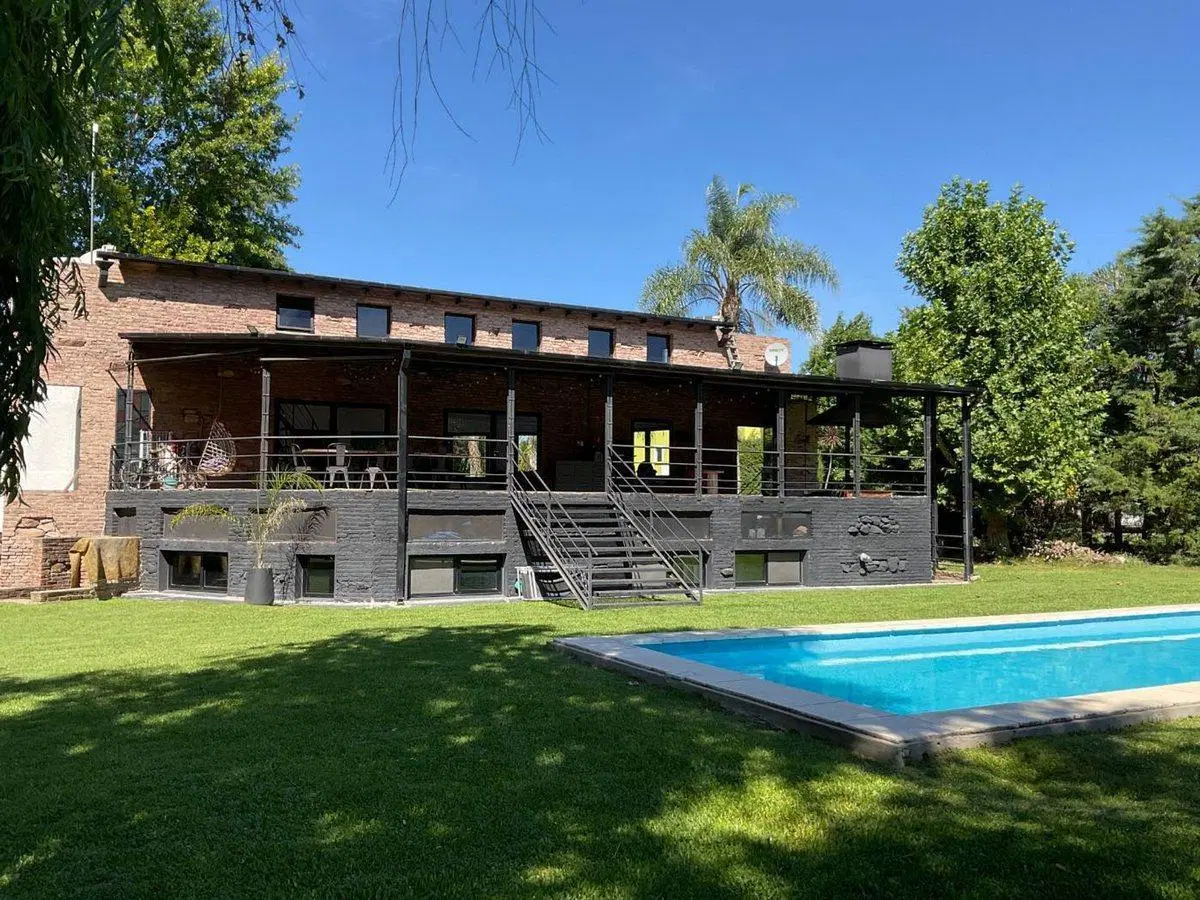 VENTA CASA HUDSON VILLAGE DEL PARQUE CON PILETA 3
