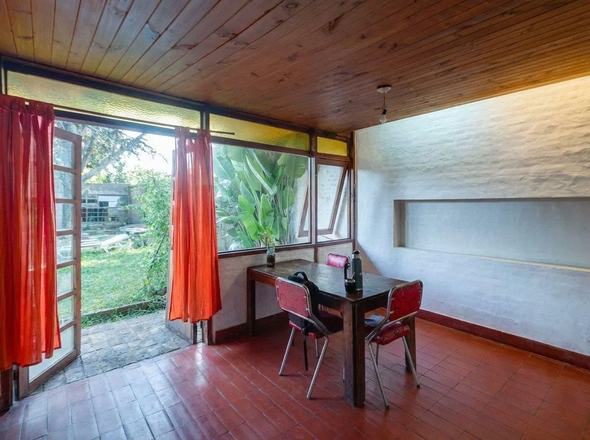 VENTA DE CASA DE 3 DORMITORIOS Y 600 MTS DE JARDIN 3