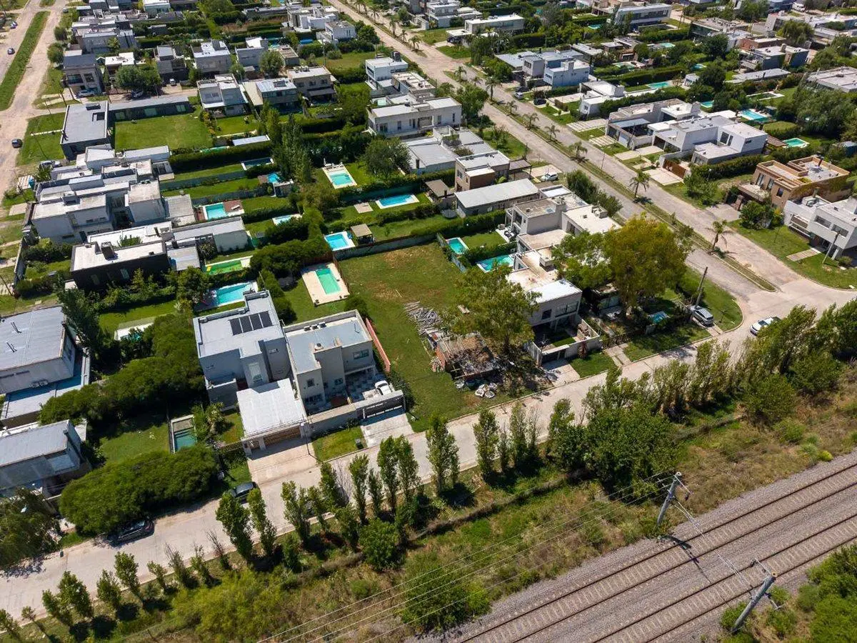 LOTE EN VENTA EN EL QUIMILAR CITY BELL 4