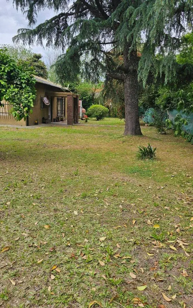 OPORTUNIDAD - DOS CASAS EN UN MISMO TERRENO 3