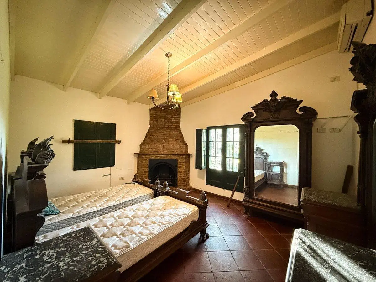 Campo en Venta en Los Hornos casa y pileta 3
