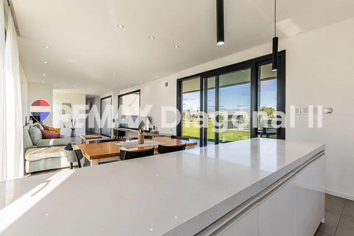 Casa en Venta en Campos de Roca II 2
