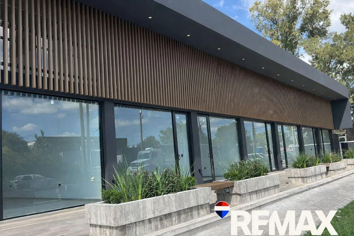 LOCAL A ESTRENAR EN VENTA - José Hernandez 2
