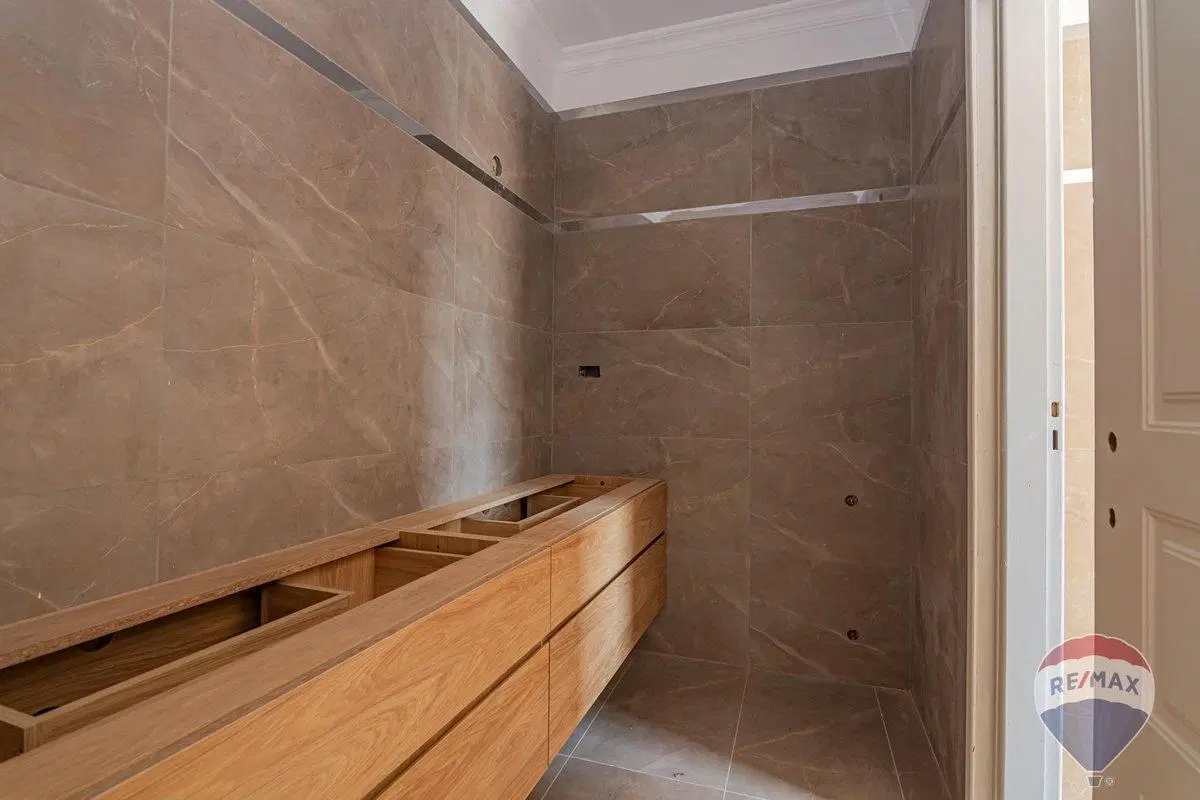 CASA EN VENTA EN MIRALAGOS 5