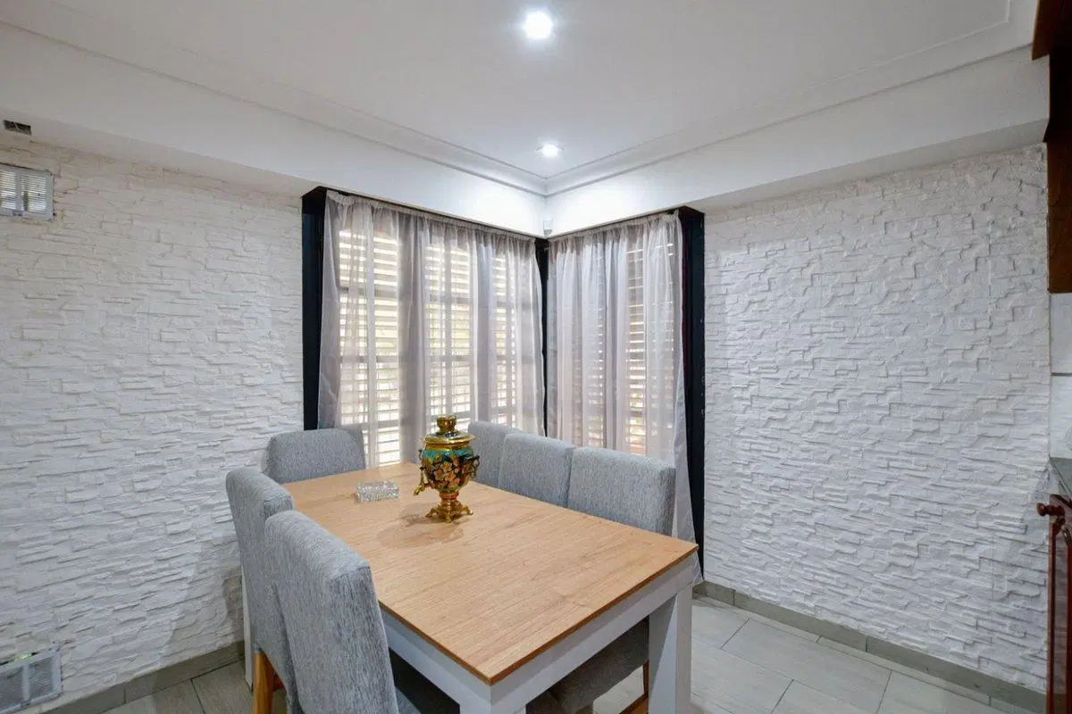 CASA EN VENTA GONNET 3