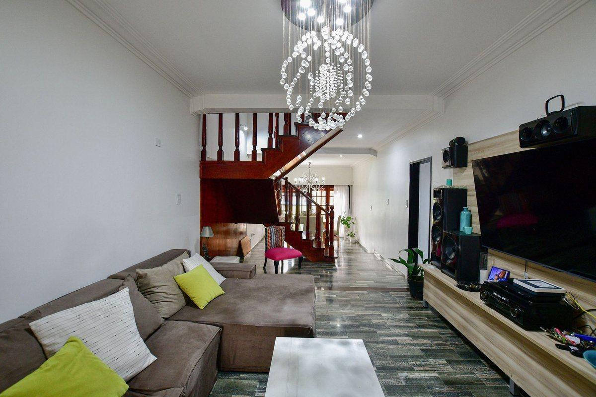 Foto de CASA EN VENTA GONNET, imagen 4